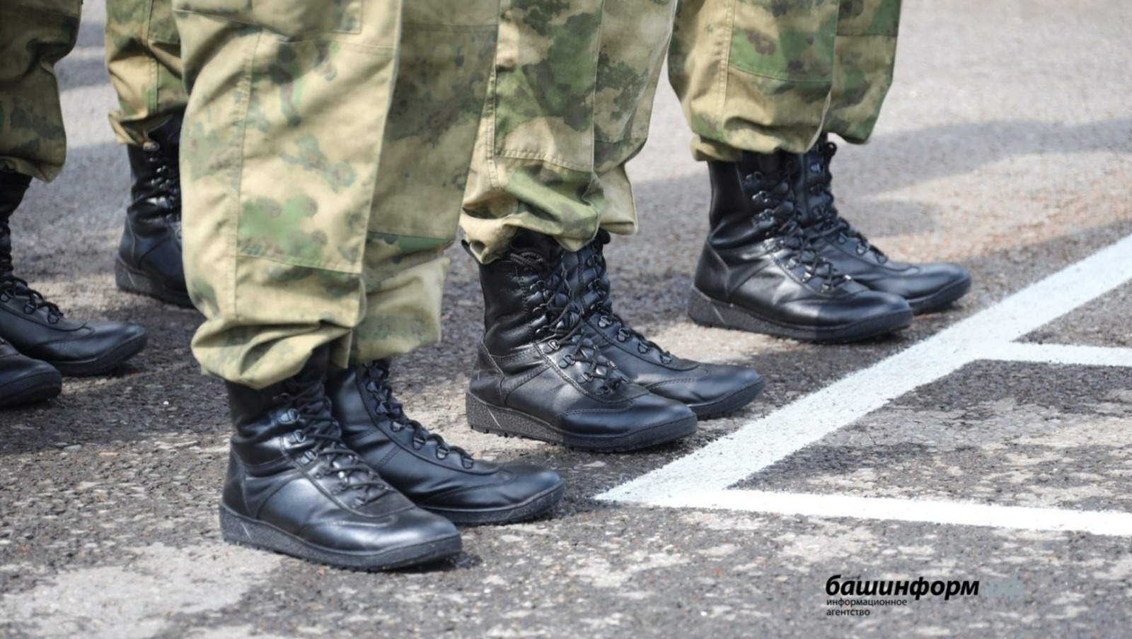 Владимир Путин утвердил круглогодичный призыв на срочную службу