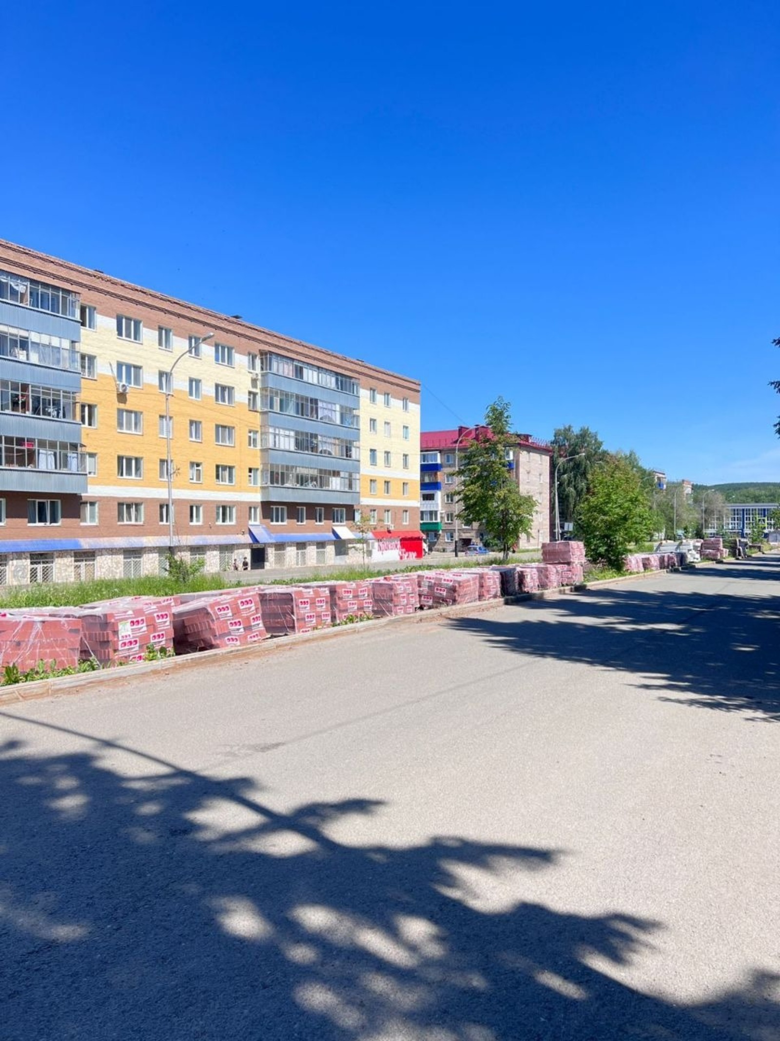 В Ишимбае Башкирии стартовало благоустройство аллеи на проспекте Ленина