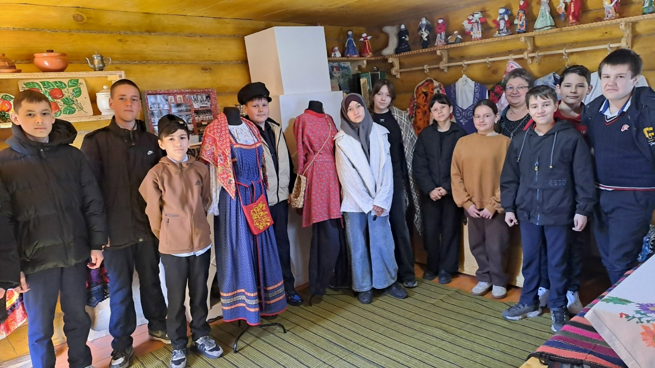 В ИКЦ «Красный Яр» Уфимского района берегут секреты русского народного костюма