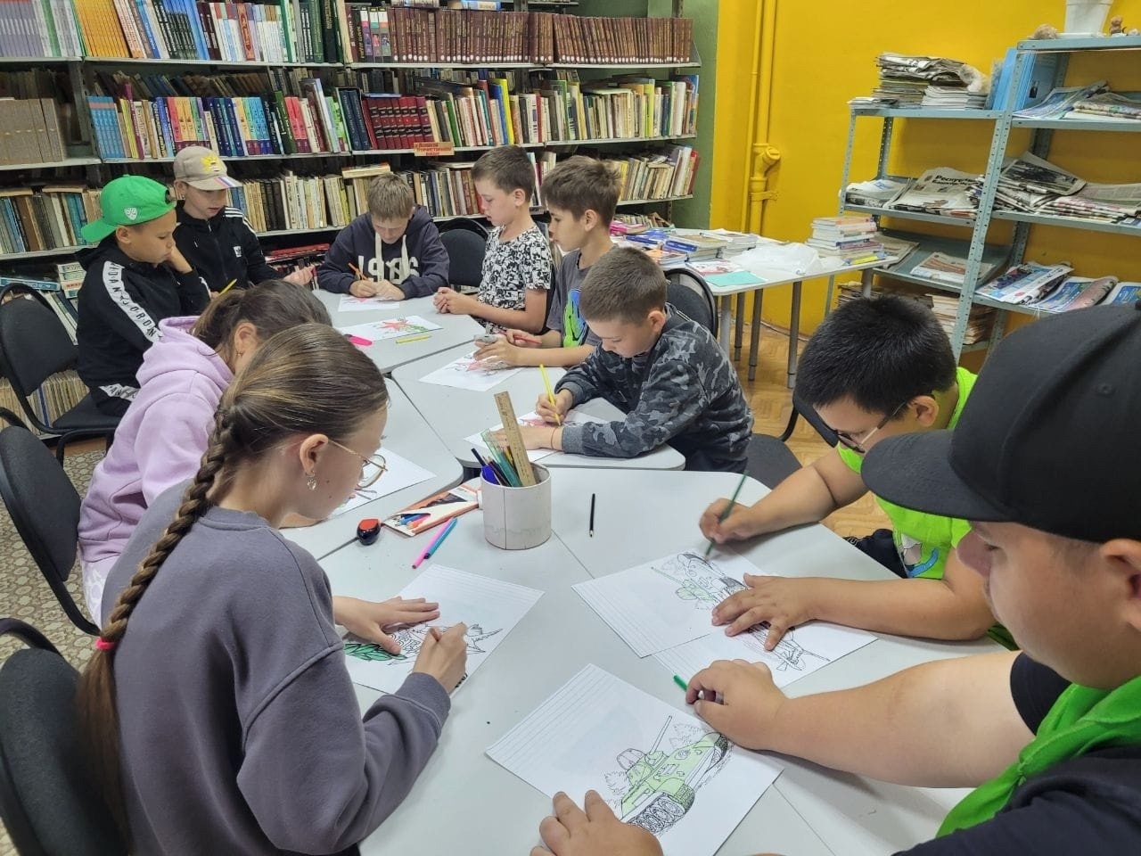 Детские подарки из Уфимского района отправятся на передовую в составе гумконвоя