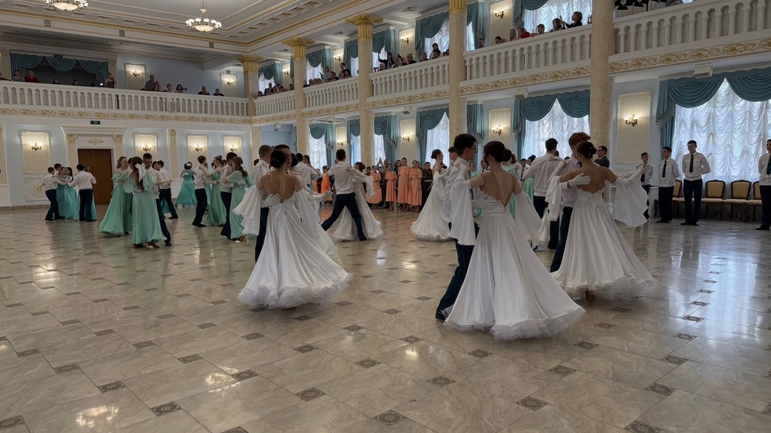 Школьники Уфимского района стали участниками кадетского бала