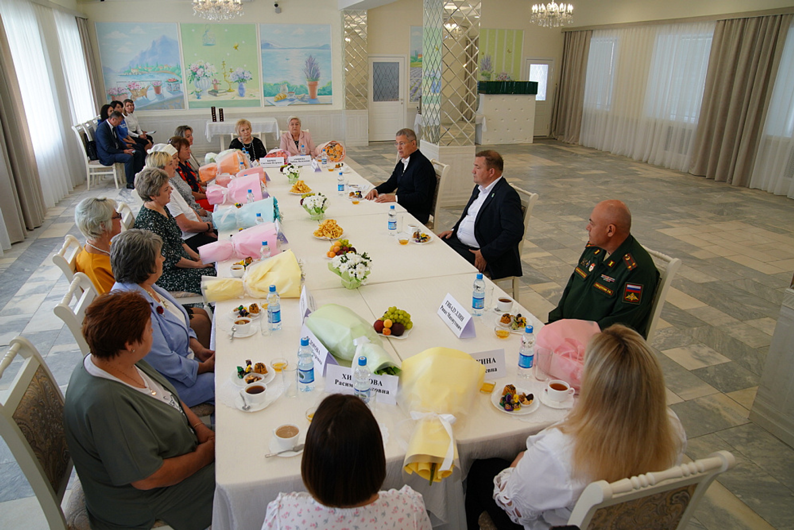 Глава Башкирии встретился с семьями погибших участников СВО