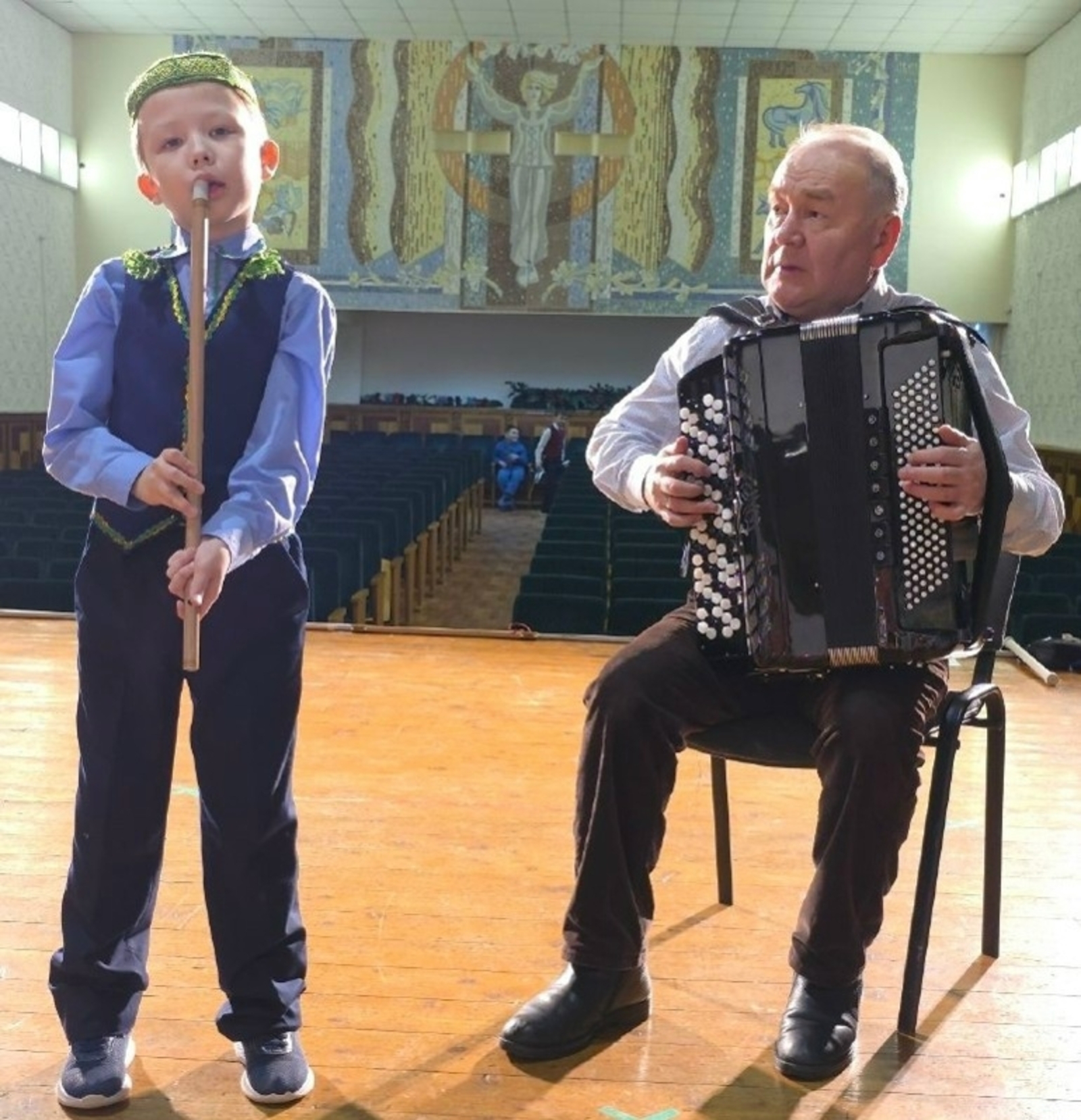 В Булгаково прошел мастер-класс по игре на курае: от истории до первых нот