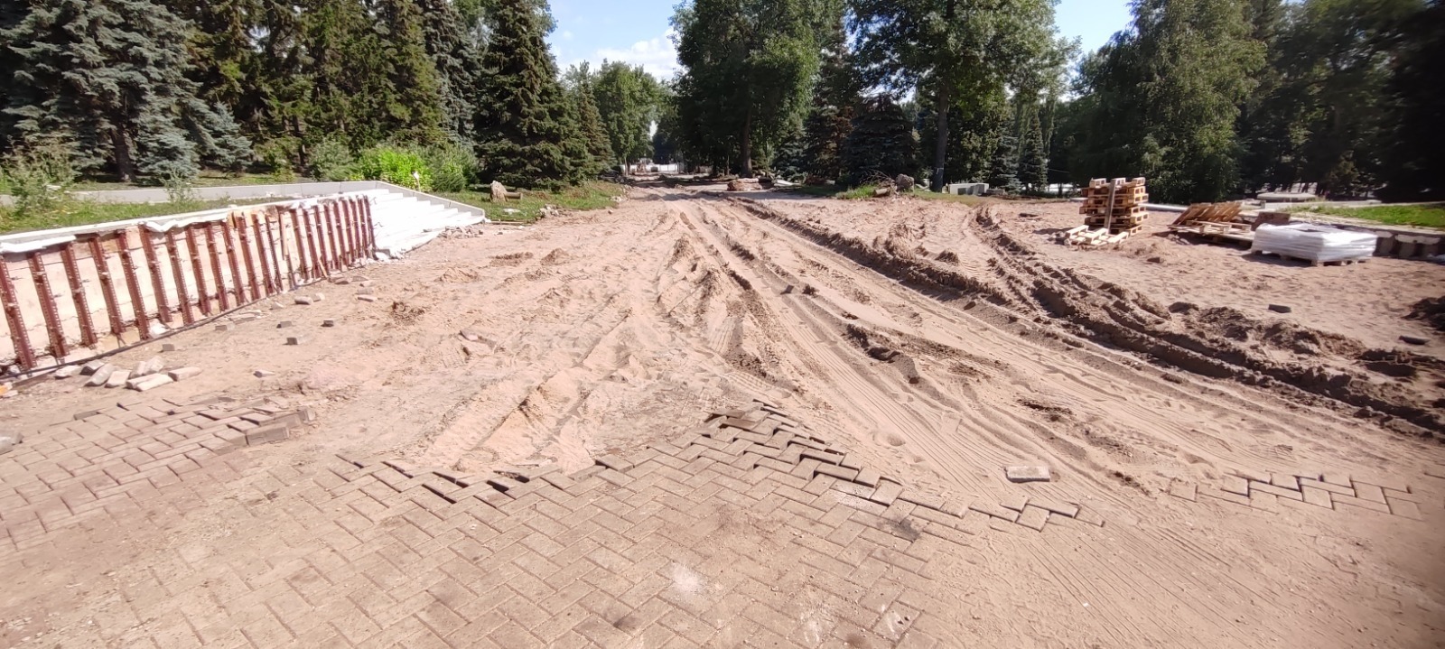 В Уфе продолжается масштабное благоустройство исторического парка имени Ленина