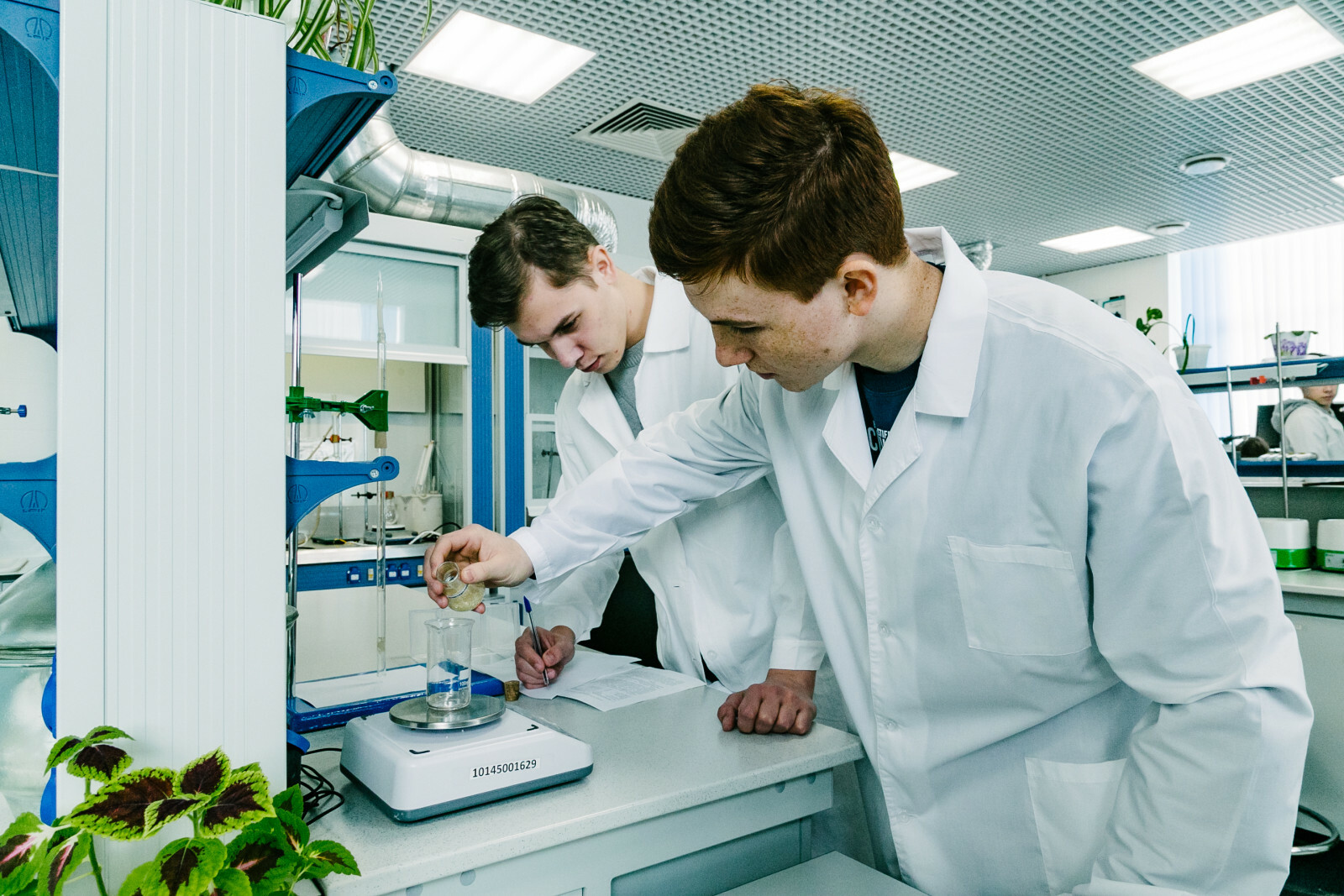 УГНТУ учредил гранты на создание лабораторий для научных исследований аспирантов