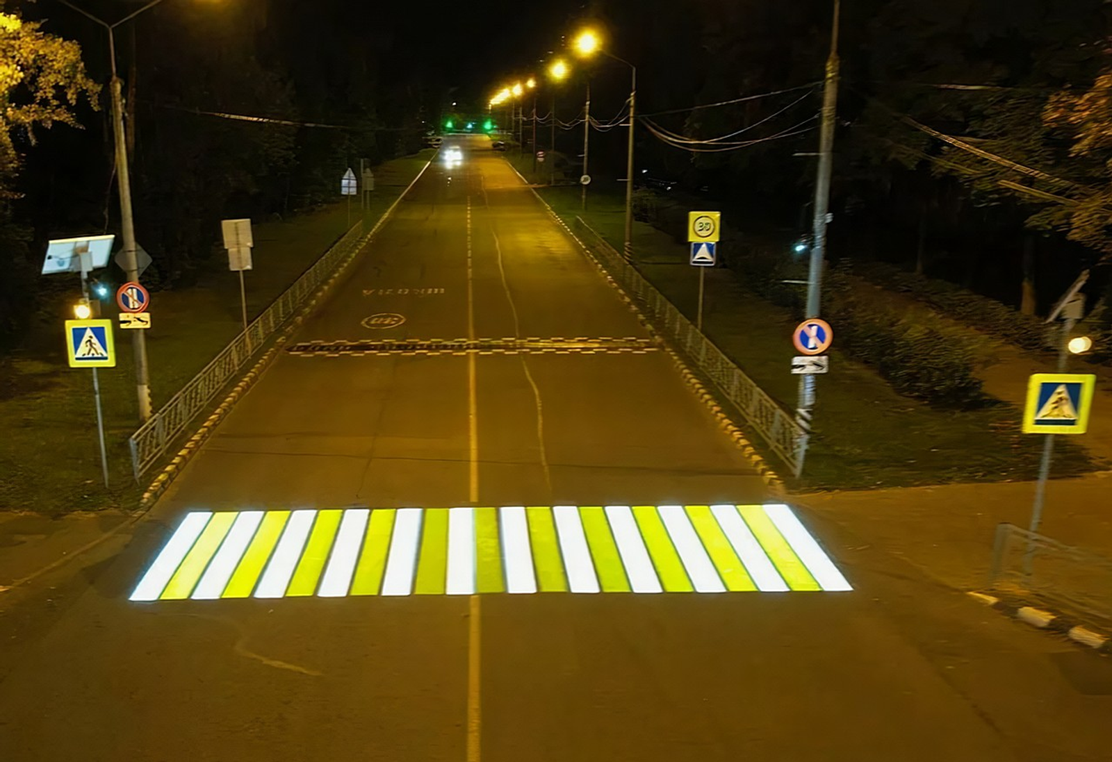 В Уфе к новому учебному году появятся светящиеся «зебры» у школ