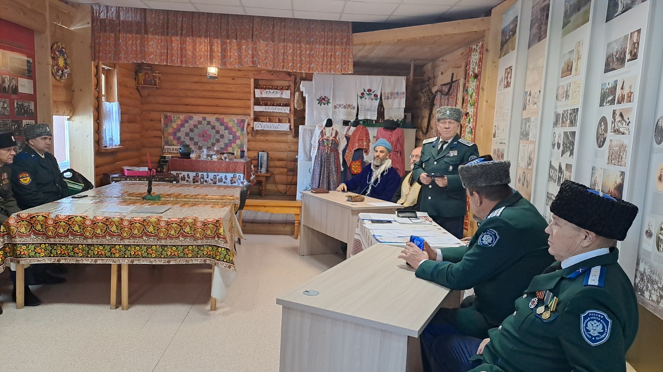 Казаки СКО «Станица Уфимская» провели традиционный Круг в ИКЦ «Красный Яр»