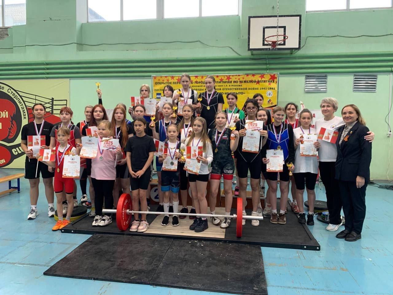 Юные тяжелоатлеты Уфимского района завоевали три медали на турнире памяти Победы