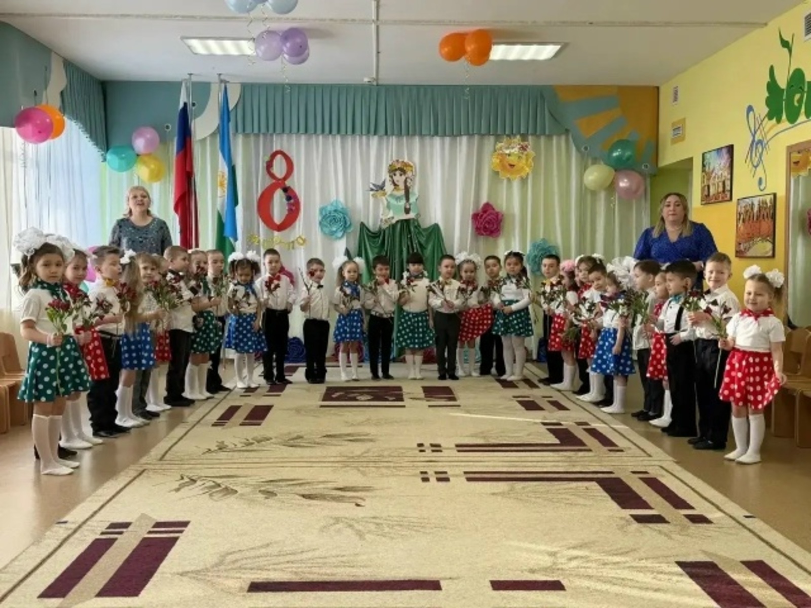 В Уфимском районе дошколята поздравили мам с 8 Марта