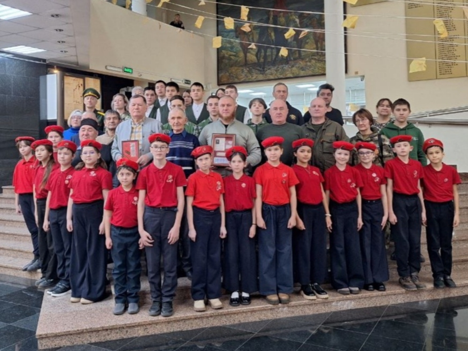 Юнармейцы из Алексеевки стали свидетелями передачи медальона солдата ВОВ