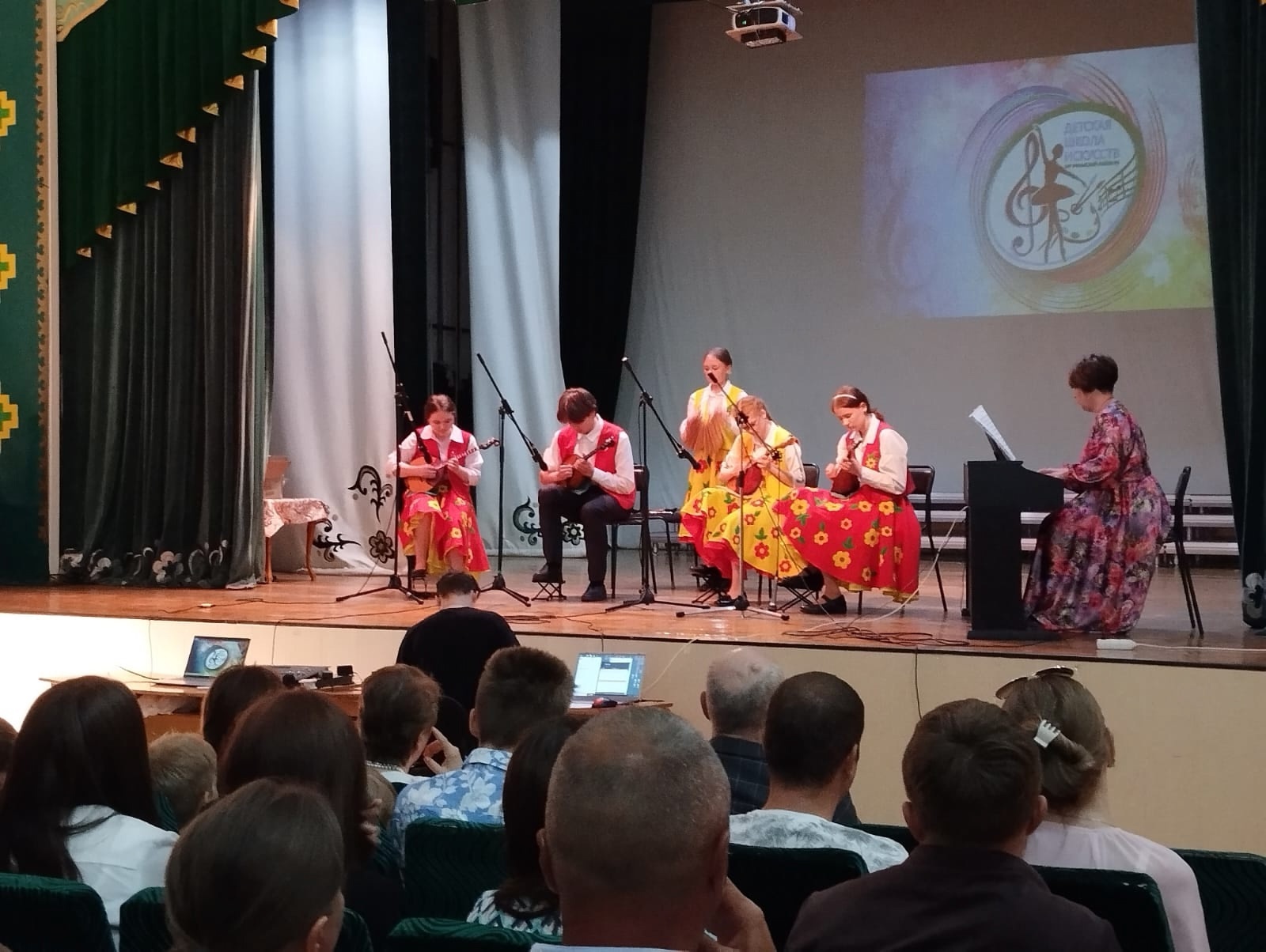 В Детской школе искусств Уфимского района прошел торжественный отчетный концерт