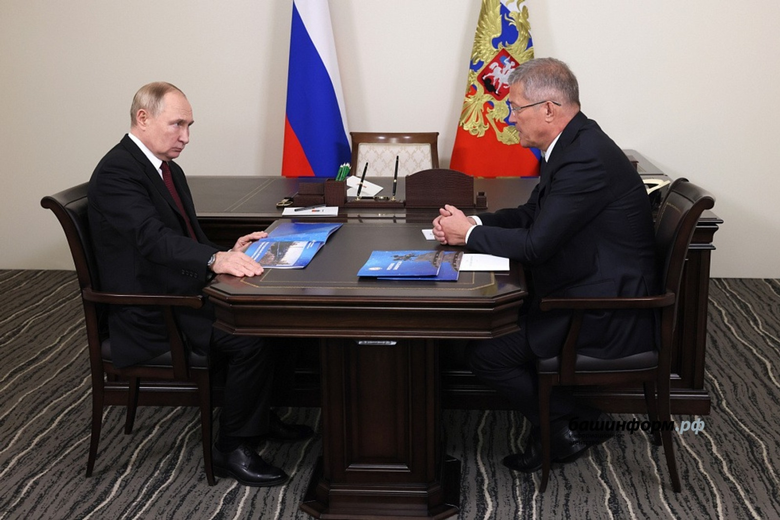 Радий Хабиров поздравил президента России Владимира Путина с днем рождения