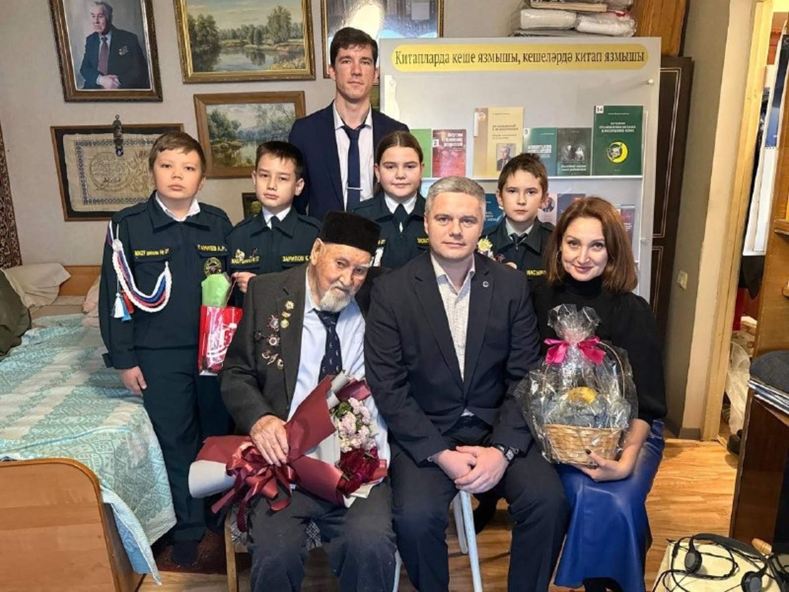 101-й день рождения: в Уфе поздравили ветерана Асхата Мингазетдинова