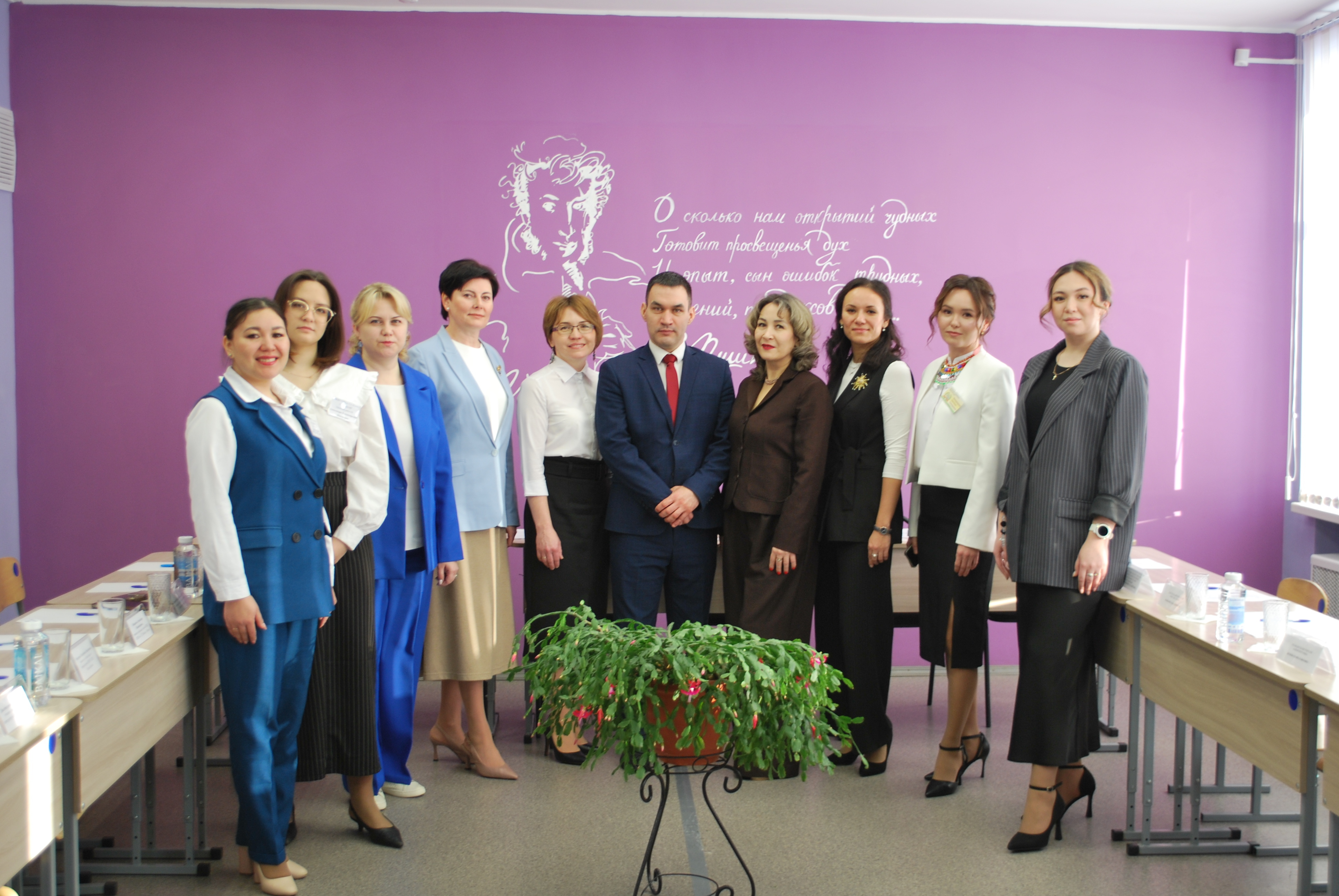 Робот учителя не заменит