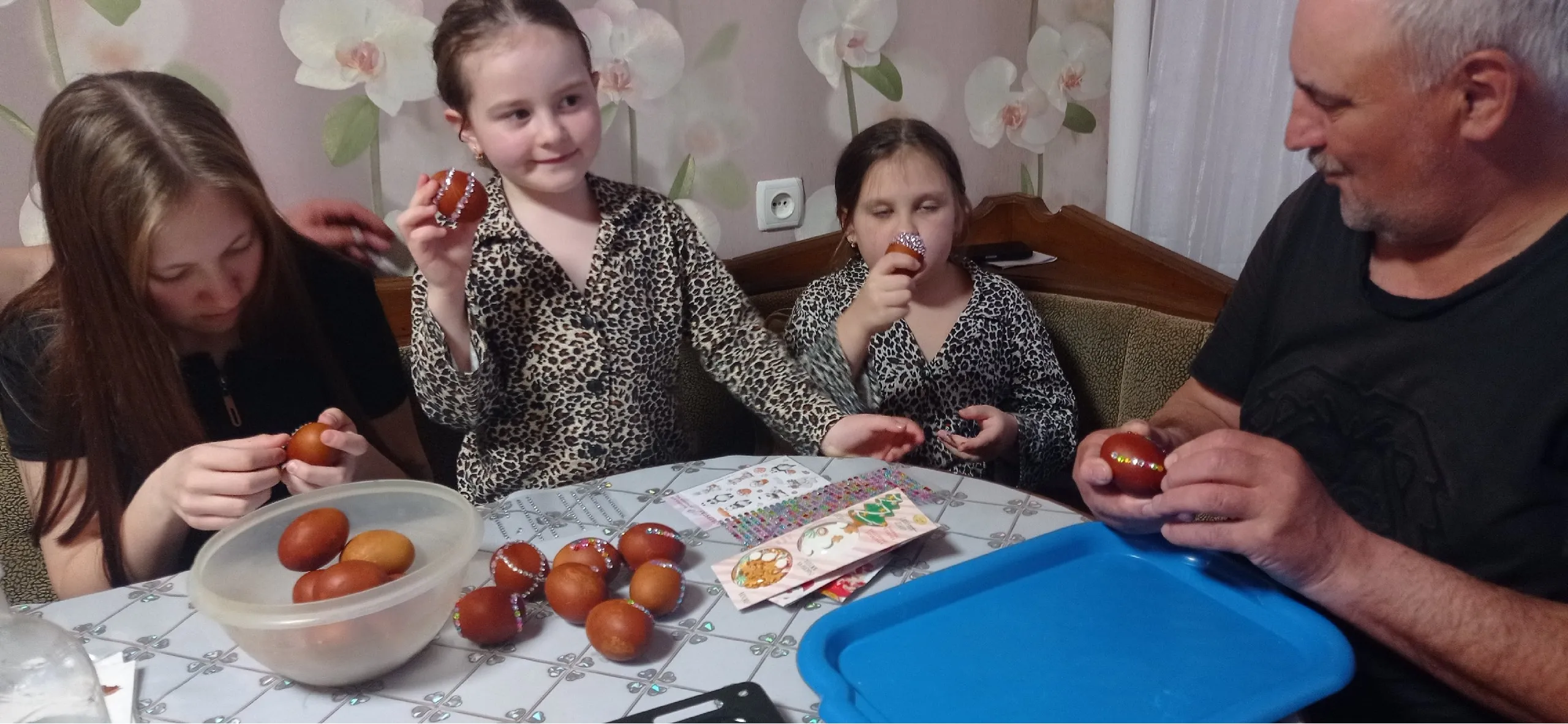 Готовимся к Пасхе: мастер-класс от Сабуровых