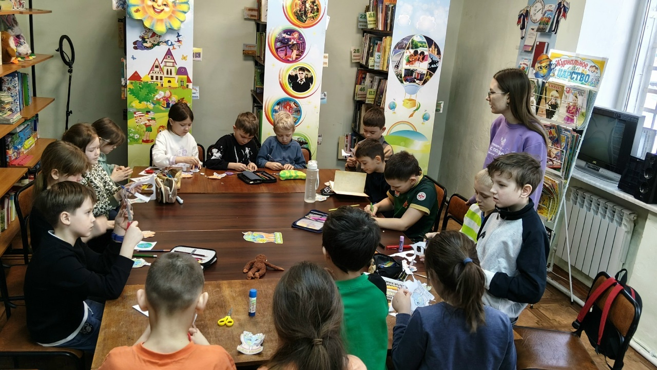 В Михайловской библиотеке провели экологический час ко Дню Земли