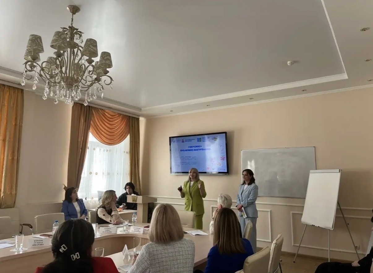 Педагог из Жуково получила нагрудный знак «Отличник образования»