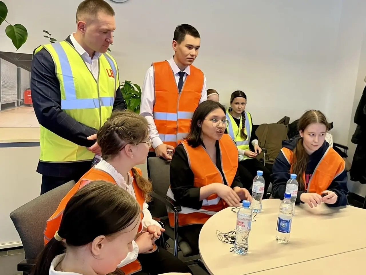 Школьники Уфимского района побывали на заводе керамической плитки